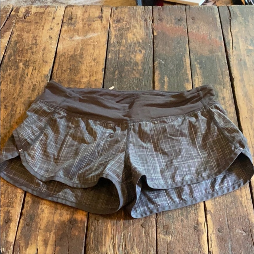 Lululemon shorts size 6